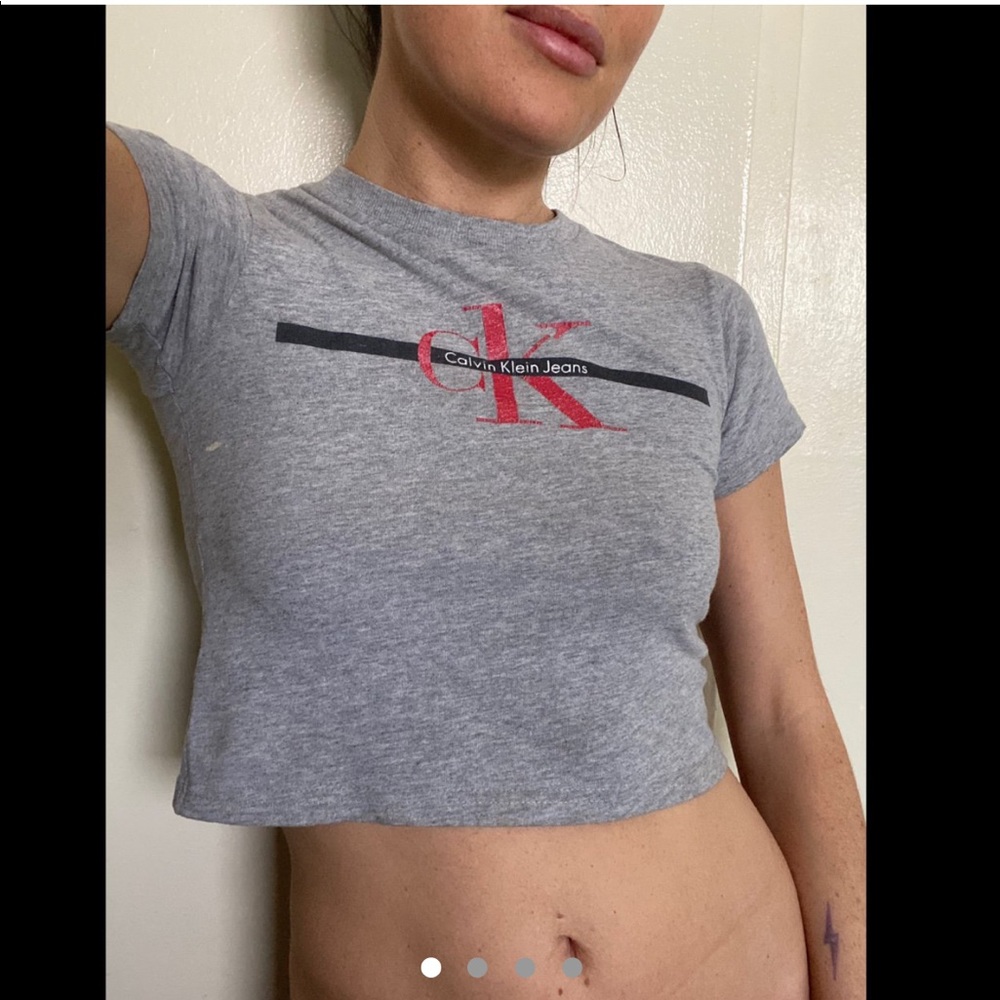 My vintage 90s Calvin Klein, heather grey crop top